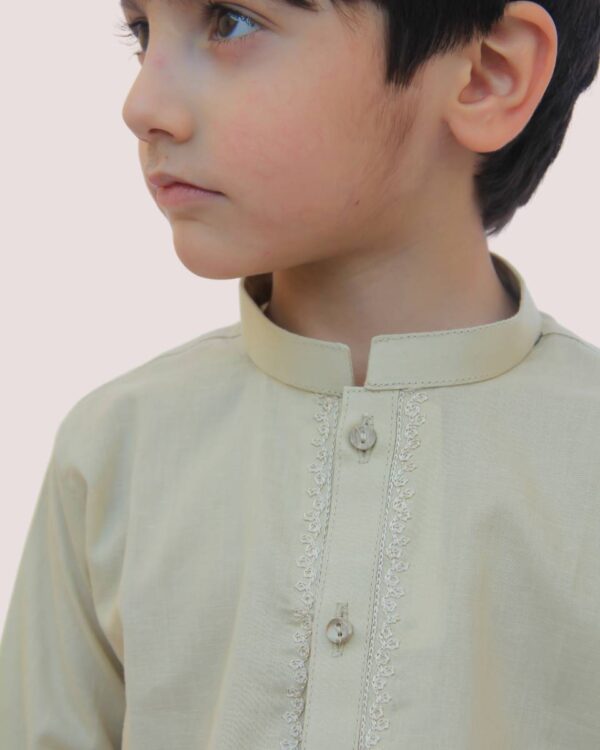 Khaiss. introduced best quality cloths unique color cotton embroided kurta for kids children picture online shopping in islamabad rawalpindi peshawar nowshera lahore karachi pakistan