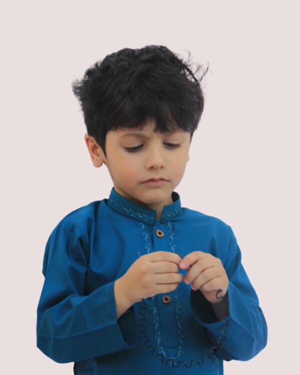 Khaiss. deals with best quality and beautiful design clotthing product zinc cotton embroided kurta for kids children picture online shopping in islamabad rawalpindi peshawar nowshera lahore karachi pakistan